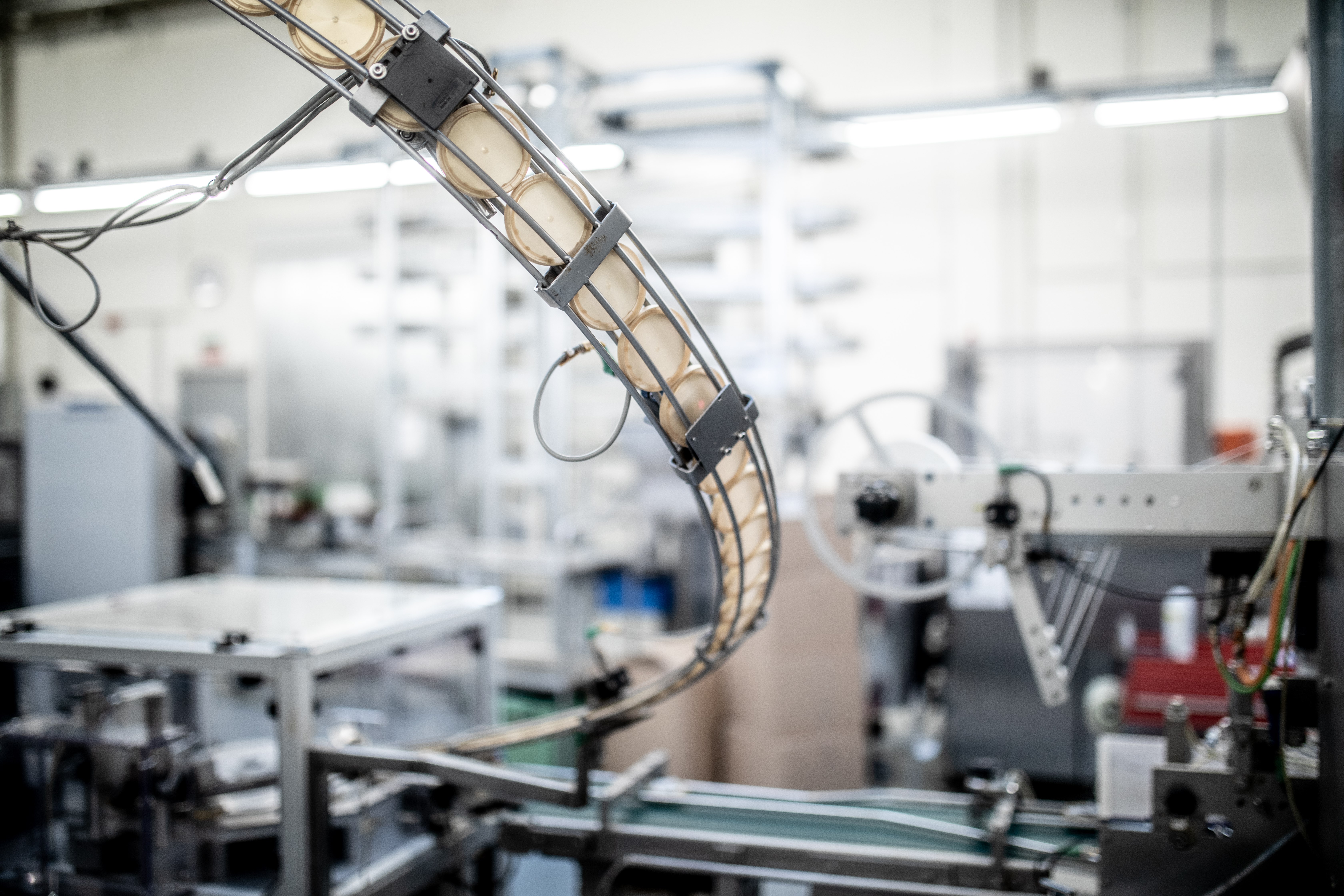 Image from factory: snus production